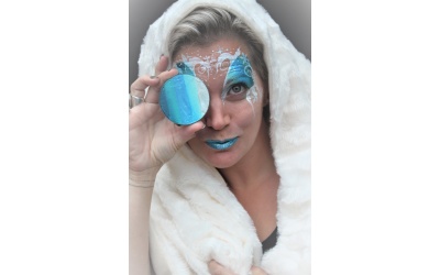 906_ice_princess_with_jar_by_syl_verberk